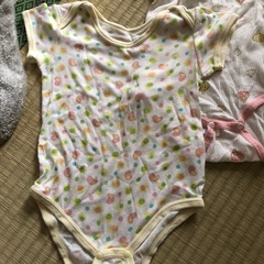 ベビー　肌着　80 長袖半袖　の画像