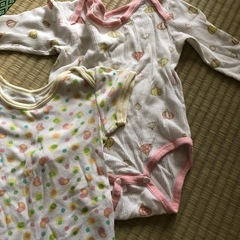 ベビー　肌着　80 長袖半袖　の画像