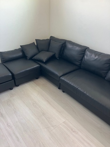 美品　　　ソファー　合皮黒　6人掛け