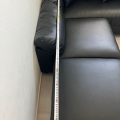 美品　　　ソファー　合皮黒　6人掛けの画像