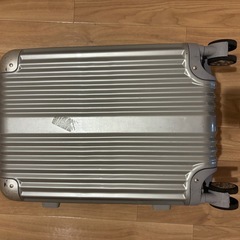 10月11日まで　
スーツケース　2泊の画像