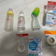 哺乳瓶とおしゃぶりの画像