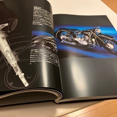 BMWの本とオマケ付きの画像