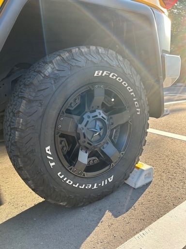 【現在取引中】【値下げ予告】【アルミホイールのみ】KMC  XD811 ロックスター2