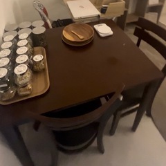 ダイニングテーブル