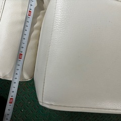 ソファ ホワイト 白 インテリアの画像