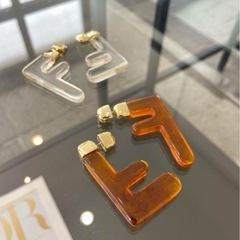 【新品未使用】Fクリアピアス (ベッコウ柄)の画像