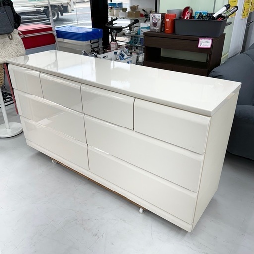 【超美品‼️】ニトリ 150cm幅3段ローチェスト タンス 衣類収納家具 鏡面仕上げホワイト♪