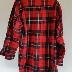 【物々交換可】UNIQLO　赤ﾁｪｯｸ　長袖　Sｻｲｽﾞの画像