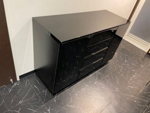 ブラック鏡面　チェスト