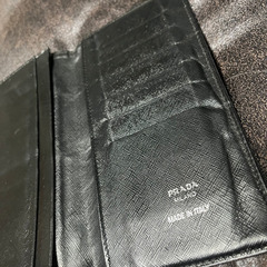 プラダ　財布の画像