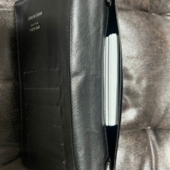 プラダ　財布の画像