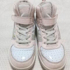 ☆大きくロゴ入り☆比較的美品です☆ VANS スニーカー 子供 キッズ 22cmの画像