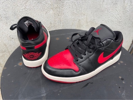 26㎝NIKEエアジョーダンレトロ1LOWカット?プロフ必読