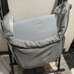 折りたたみベビーベッドの画像