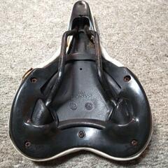 （自転車部品） サドル CIONLLIの画像