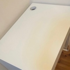 デスク　ホワイト　　机
の画像