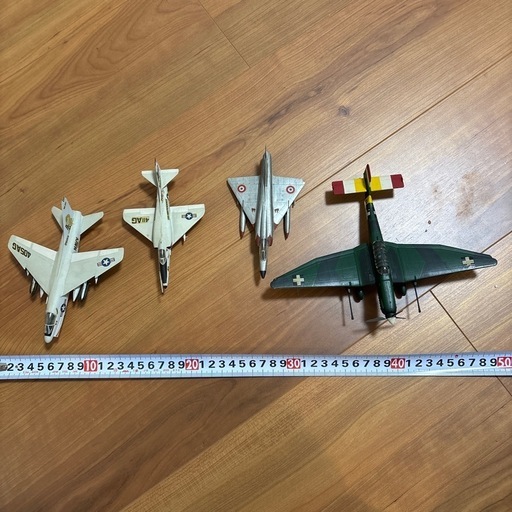 ミニ戦闘機プラモデル