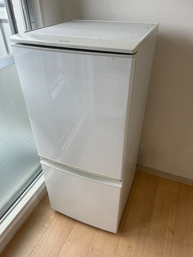 ⭐️2017年　137ℓ SHARP冷凍冷蔵庫　美品です⭐️