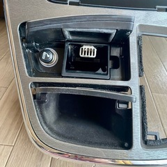 センターパネル　アルファードハイブリッド10系後期　　　　の画像