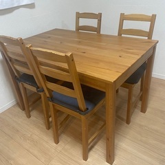 IKEAダイニングテーブル４人用