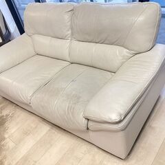 ニトリ レザーソファ オフホワイト 中野区南台にて取引の画像