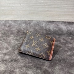 ルイヴィトン 二つ折り財布

