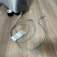 デロンギ　オイルヒーター　HR030812ECの画像