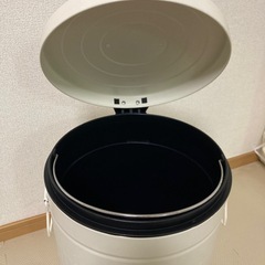 ニトリ　ゴミ箱　の画像