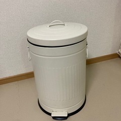 ニトリ　ゴミ箱　の画像