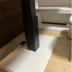 ニトリの昇降式ダイニングテーブルの画像