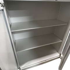 NO.1852【美品】コクヨ スチールキャビネット 書庫 JOIFA606 鍵付き 両開き 観音開き 事務用品家具 オフィス家具 中古の画像