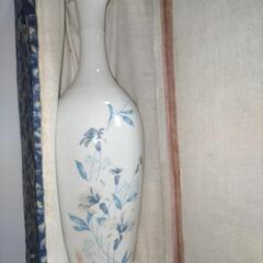 驚きの値段で 中国花瓶中国名瓷鶴首一輪挿しEMBA景徳鎮製花紋花器花入れ共箱 白磁