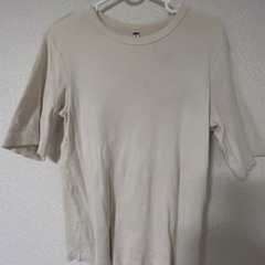 ユニクロUNIQLO Tシャツ（白）の画像