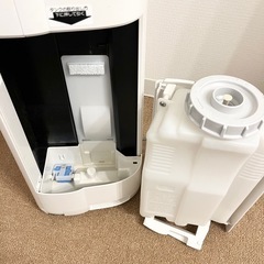 SHARP プラズマクラスター 加湿空気清浄機 2022年製 KI-PS50-Wの画像