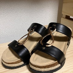 ギャル系　お姉系　キャバ嬢　サンダル　サイズは、25cmぐらいです。