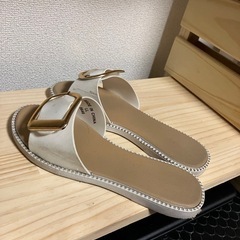 ギャル系　お姉系　キャバ嬢　サンダル　サイズは、25cmぐらいです。