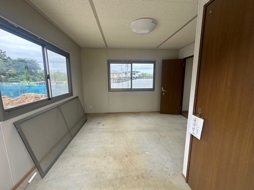 交渉中　プレハブ　小屋