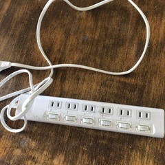コード　独立スイッチ付タップ ６個口２ｍ
