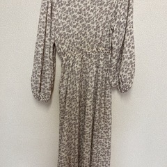 【新品】【Lサイズ】長袖ロングワンピース アイボリー レディースの画像