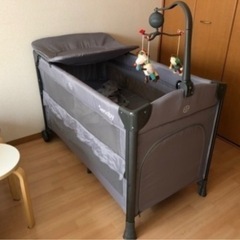 折りたたみベビーベッド