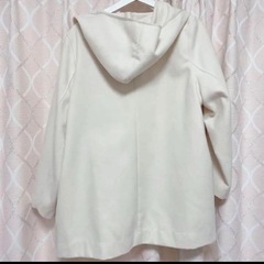 SNIDEL 白のコート の画像