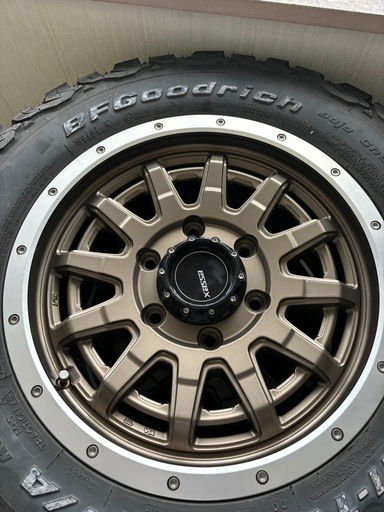 ハイエース ESSEX EX 16インチホイール＆タイヤセット