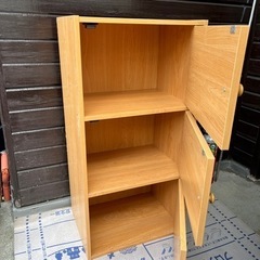 三段扉付きカラボの画像