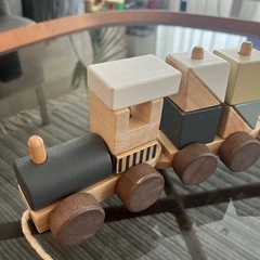 KIDS CONCEPT ⭐︎木製おもちゃ⭐︎汽車⭐︎積み木　の画像