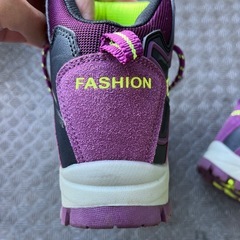 値下げしました！登山靴　トレッキングシューズ22.5センチの画像