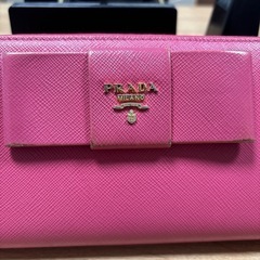 PRADA本物 財布の画像