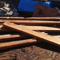 住宅の小屋組  木材