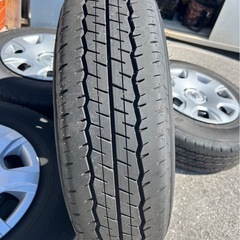 ハイエース純正ホイール2023年式、新品タイヤセット走行10キロの画像