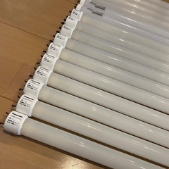 値下げしました！　LED 直管形　箱無し　16本　バラ売りは一本...